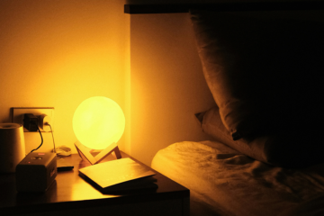 Після нічної атаки на Київ понад 100 тисяч родин лишилися без світла, ще 3700 домівок — без тепла