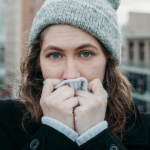 У січні понад 1600 українців викликали «швидку» через переохолодження. Як уникнути обмороження