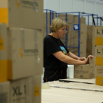 У застосунку Укрпошти можна буде оплачувати посилки онлайн, а листоноші прийматимуть картки