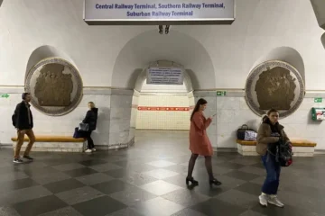 Бронзові медальйони на станції «Вокзальна» не можна демонтувати через статус пам’ятки