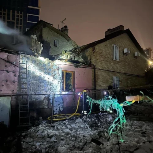 Росія вночі масовано атакувала Україну: сотні будинків без опалення та тисячі – без світла