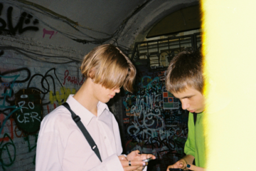 Австрія також планує заборонити соцмережі дітям до 14 років