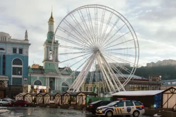 Суд скасував арешт колеса огляду на Подолі та заборону його експлуатації