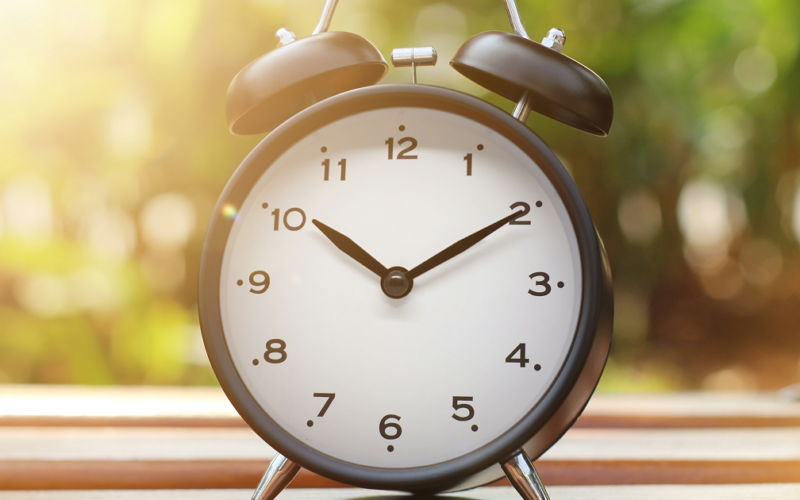 Уночі Україна переходить на «літній час». Куди перевести годинник