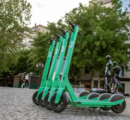 Bolt відкрив сезон електросамокатів у Києві та ще 11 містах