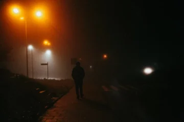 Вивіска не ліхтар: як київські заклади опинилися в юридичній пастці через світло