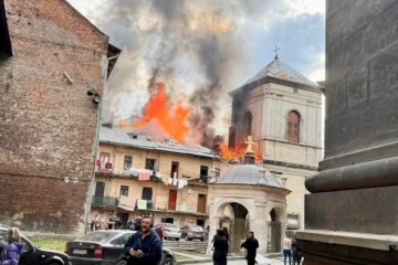 Російські військові атакували центр Львова й інші українські міста: є постраждалі (доповнено)