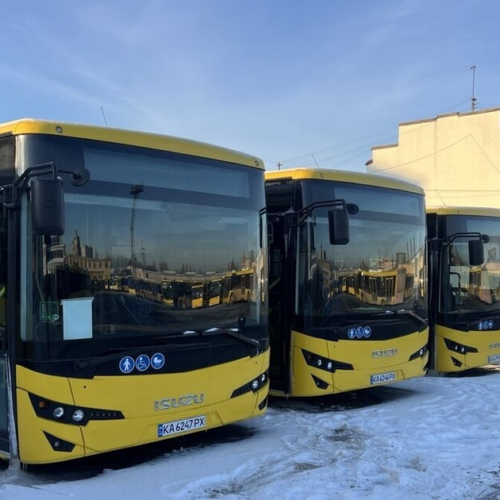 У Києві тимчасово зняли з маршрутів гуманітарні автобуси