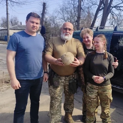 На Київщині військові знайшли кістку мамонта віком 25 тисяч років