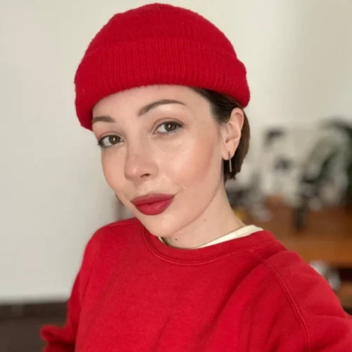 Це жінки, які пожалкували про бʼюті-процедури