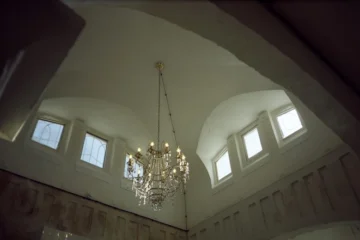 Кафе The Roots у парку Шевченка в Одесі