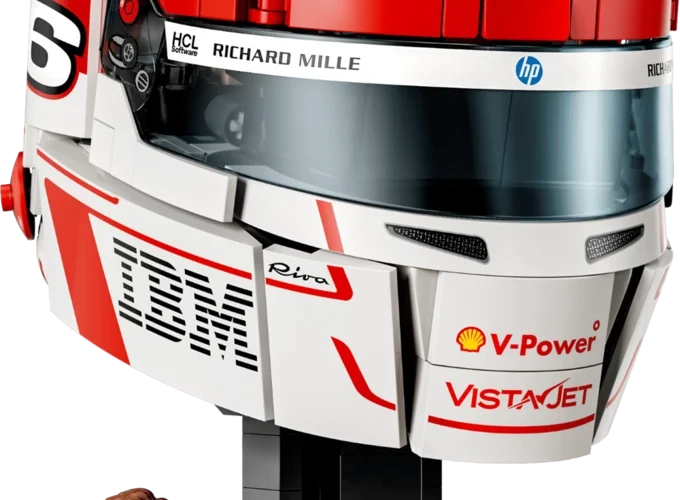 Lego представила два шоломи автоперегонників «Формули-1»