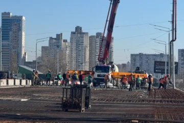 На Полярній відновили ремонт шляхопроводу. Його планують завершити до літа