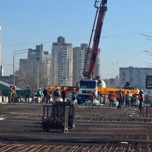 На Полярній відновили ремонт шляхопроводу. Його планують завершити до літа