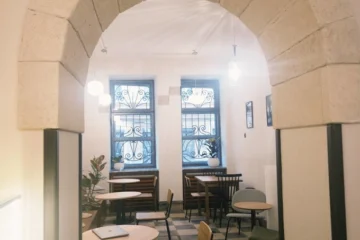 Сімейне кафе з бейглами та кавою Ppang у Львові