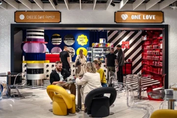 Cheesecake Family & One Love з чизкейками і спешелті-кавою в ЦУМі