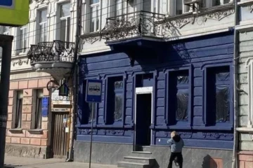У Тернополі пофарбували фасад памʼятки архітектури у «неприйнятний» колір