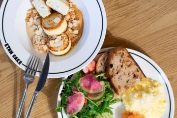 Кафе Etan на Дніпровській набережній