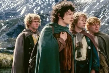 Комік Стівен Колберт напише сценарій до нового фільму «Володар перснів: Тіні минулого»