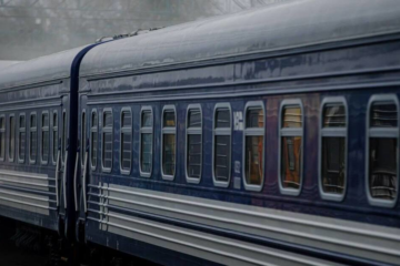 З корисними солодощами та обідами. Укрзалізниця розширила асортимент їжі в поїздах