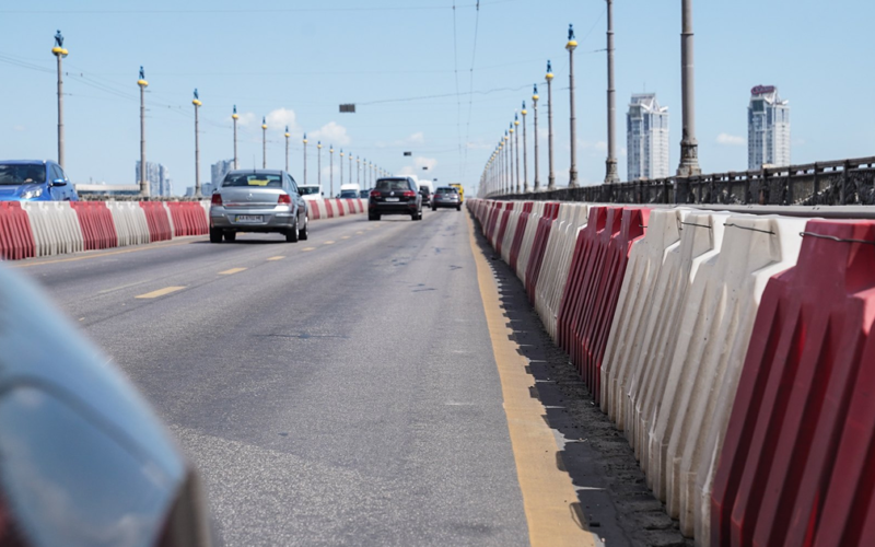 У Києві визначають, хто реставруватиме міст Патона