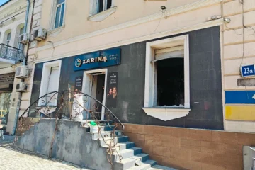 Російський обстріл пошкодив бутик ювелірного дому Zarina в центрі Одеси