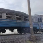 Росіяни поцілили по цивільному потягу на Дніпропетровщині. Є загиблі й поранені