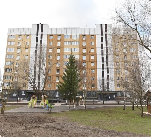 У Бородянці відновили дві багатоповерхівки, що постраждали від російської агресії