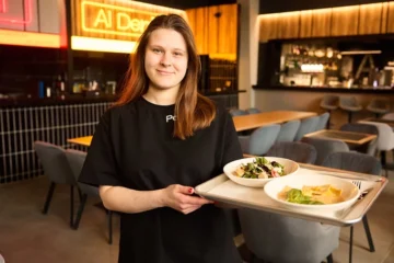 Фудхол Podil Food на Костянтинівській