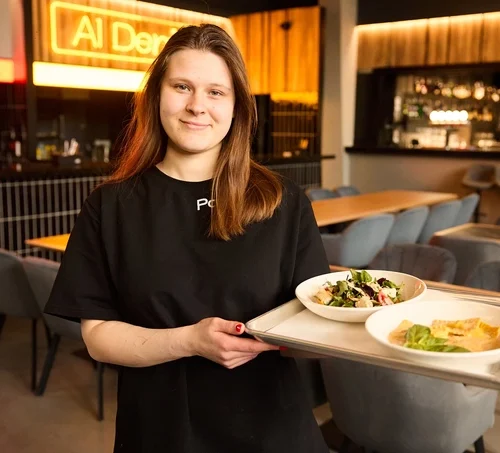 Фудхол Podil Food на Костянтинівській