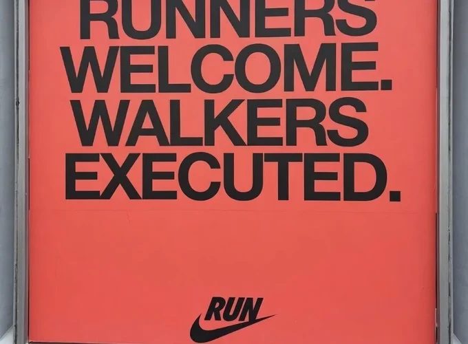 «До пішоходів терпимі». Рекламу Nike розкритикували через неінклюзивність