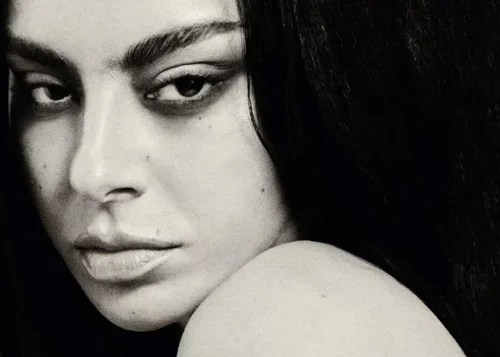 Charli xcx пише рок-альбом