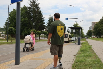 Нові автобуси, доступні переходи та уроки інклюзії: у Львові ухвалили план безбар’єрності на 2026 рік