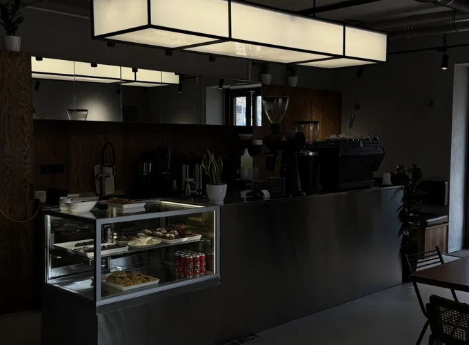 Кав’ярня Object біля палацу «Україна» від чемпіона України з джезви