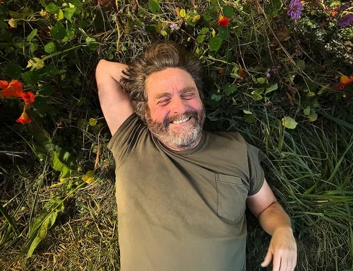 Зак Ґаліфіанакіс згадує Юлію Тимошенко і заземляється на Netflix – «Це шоу про садівництво»