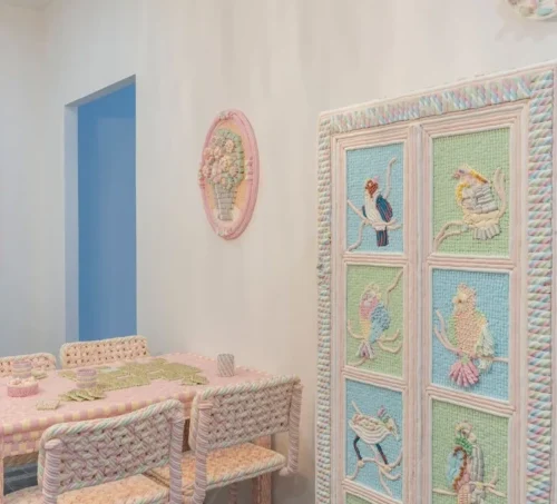 20 виставок квітня