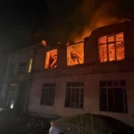 Внаслідок обстрілу Одеси пошкоджено будинки, ТЦ та десятки автомобілів