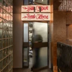 Біля Палацу спорту відкриють кав’ярню Hood із відсилками до київського метро та Батьківщини-матері