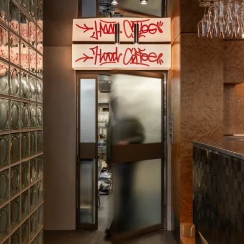 Біля Палацу спорту відкриють кав’ярню Hood із відсилками до київського метро та Батьківщини-матері