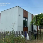 На Київщині фірма отримала гроші на будівництво модульних будинків для ВПО, але не збудувала їх