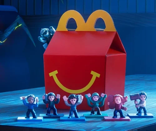 «МакДональдз» випустив меню з фігурками персонажів із «Дивних див»