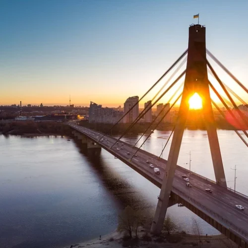 У Києві підготують проєкт ремонту головної частини Північного мосту