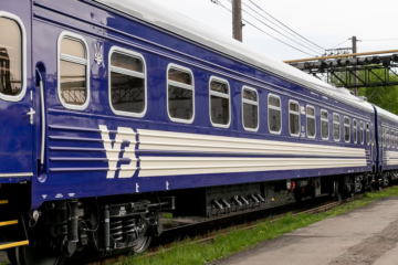 Студенти можуть купувати пільгові квитки на приміські поїзди та міську електричку в застосунку УЗ