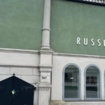 Єврокомісія призупинила грант для Венеційської бієнале через участь Росії