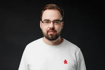 Прощання зі стендап-коміком і військовим Артуром Петровим відбудеться 18 квітня