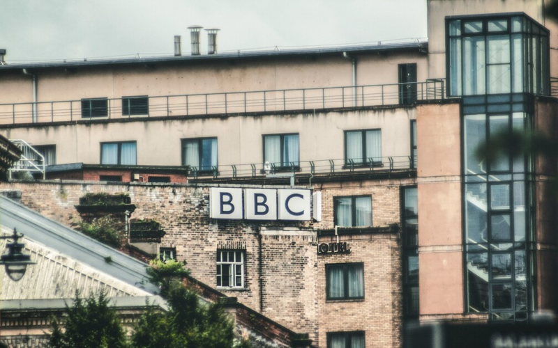 BBC скоротить дві тисячі працівників, щоб зекономити 800 мільйонів доларів