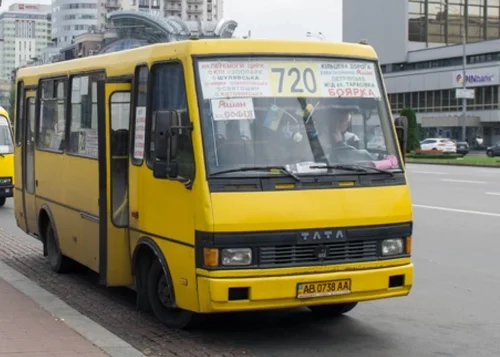 Через тариф у 30 гривень «Київпастранс» втратить пасажирів, а доходи маршруток зростуть: моделювання
