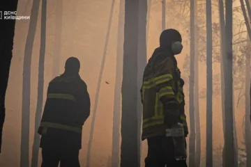 У зоні відчуження горить понад тисячу гектарів лісу. Це розмір 1500 футбольних полів