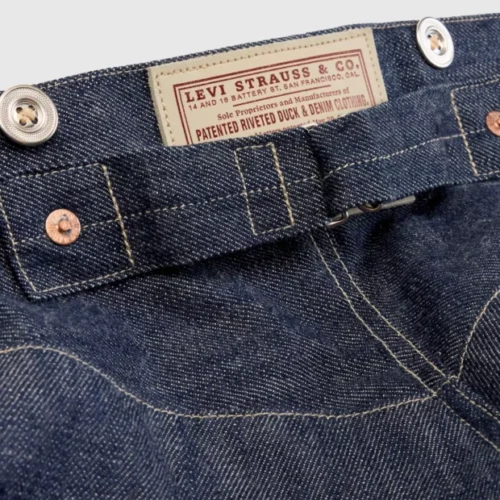 Levi’s перевипустив вінтажні джинси “Nevada”. Їхній дизайн розробили в 1870-х роках