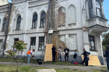 У Києві законсервували Садибу Терещенків, яку нещодавно повернули місту
